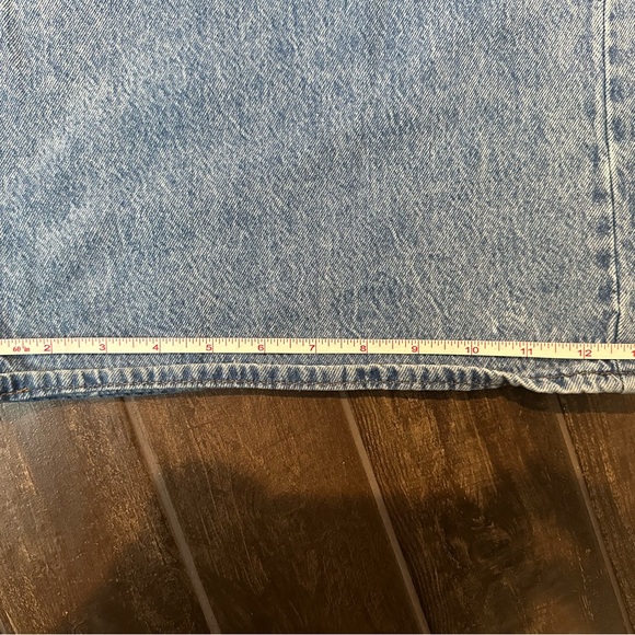 Universal Thread Women’s Medium-Washed Jeans, SIZE 10 - Mid-Rise Super Wide Leg - Picture 10 of 12